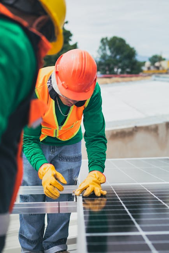 How to Hire a Solar Panel Company: Everything You Need to Know