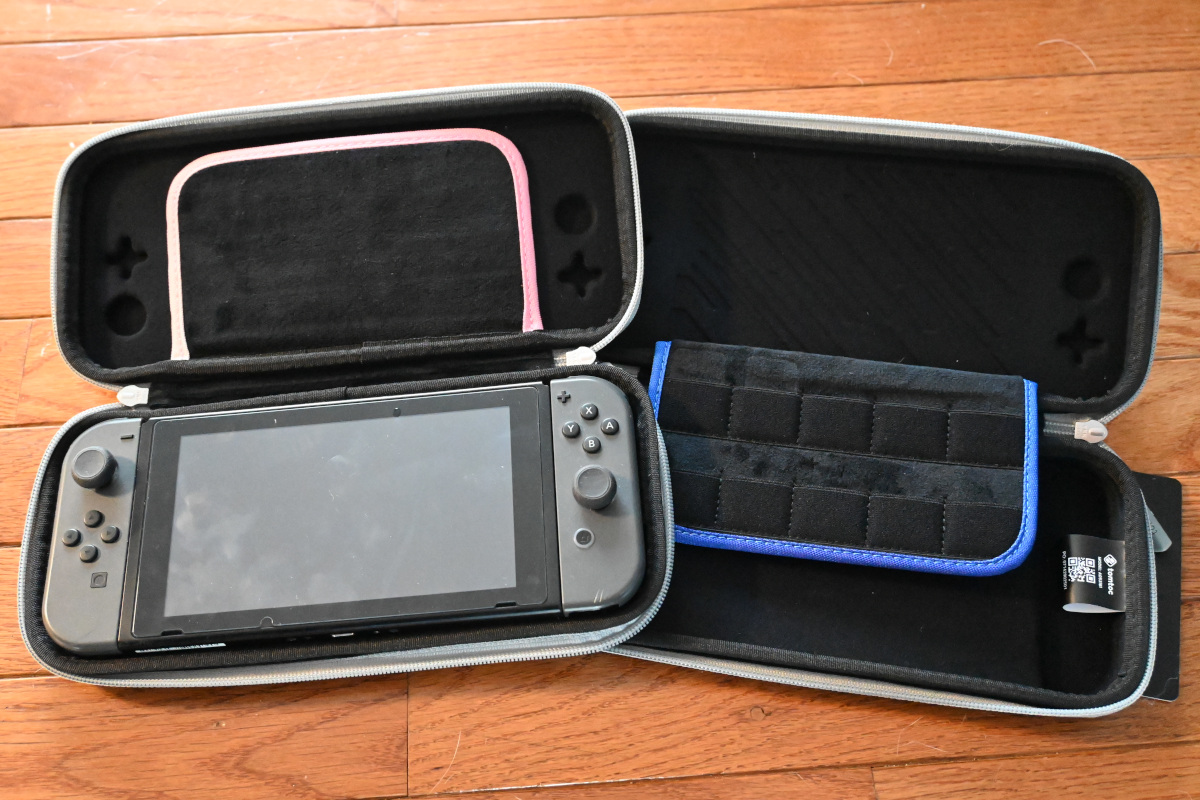 tomtoc Slim Switch Carrying Case